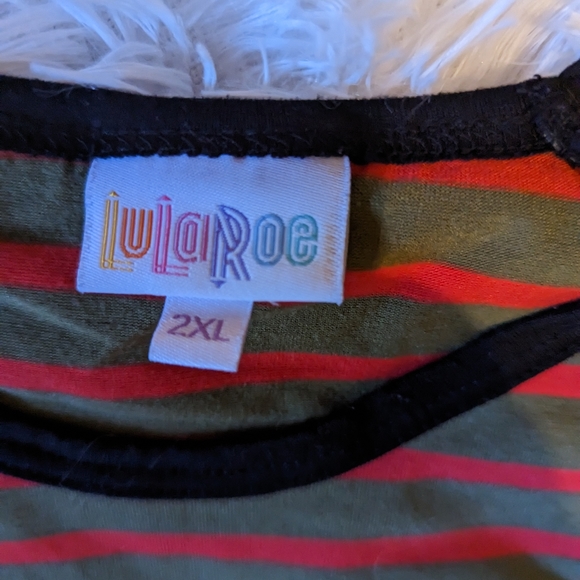 LulaRoe Striped Randy Tee GUC Size 2XL - Picture 3 of 3